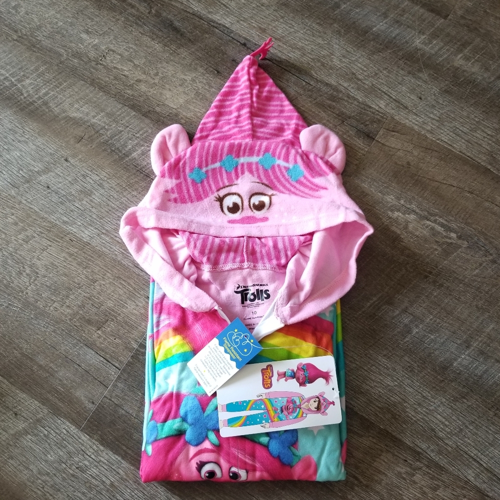 🍒NWT🍒 DREAMWORKS' TROLLS POPPY FOOTLESS PJ - Picture 2 of 2